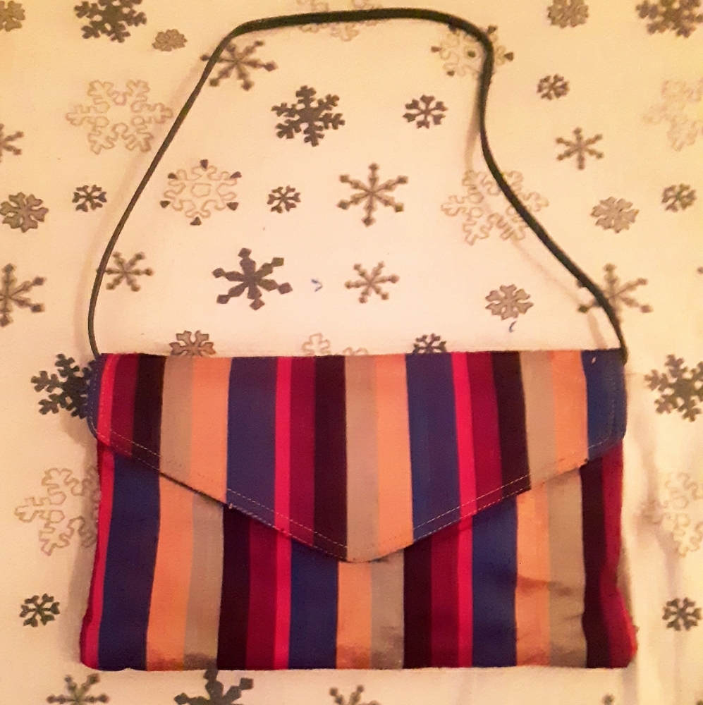 Nuline shoulder bag